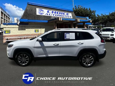 Used 2020 Jeep Cherokee Latitude Plus w/ Cold Weather Group AWD/4WD image 3
