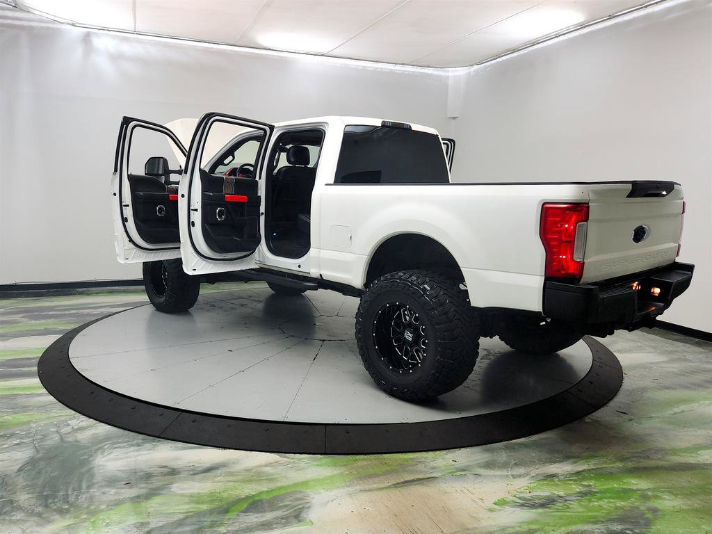 Used 2017 Ford F250 Lariat w/ Lariat Ultimate Package AWD/4WD image 12