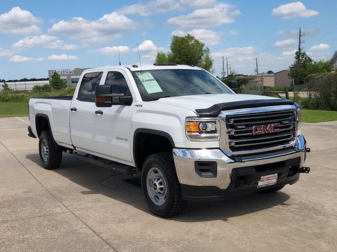 Used 2017 GMC Sierra 2500 4x4 Crew Cab image 3
