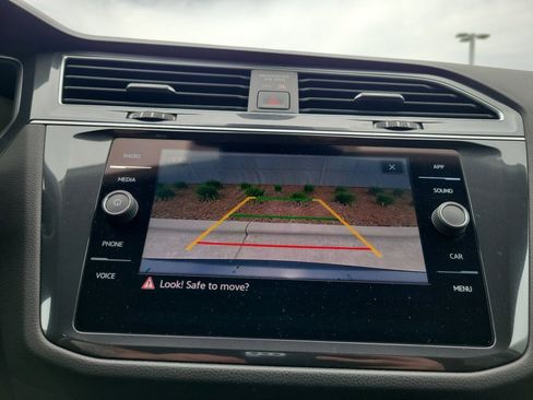 Certified 2024 Volkswagen Tiguan S FWD image 23