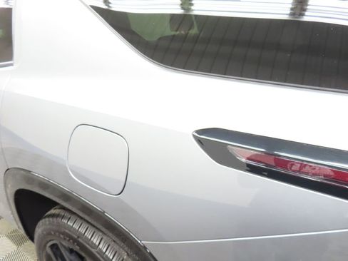 Used 2025 Chevrolet Traverse RS w/ LPO, Floor Liner Package image 37