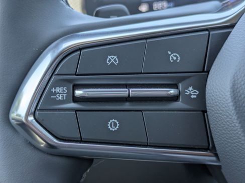 New 2026 Chevrolet Equinox LT w/ Safety and Technology Package FWD image 15