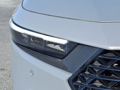 Certified 2025 Honda Accord EX-L image 9