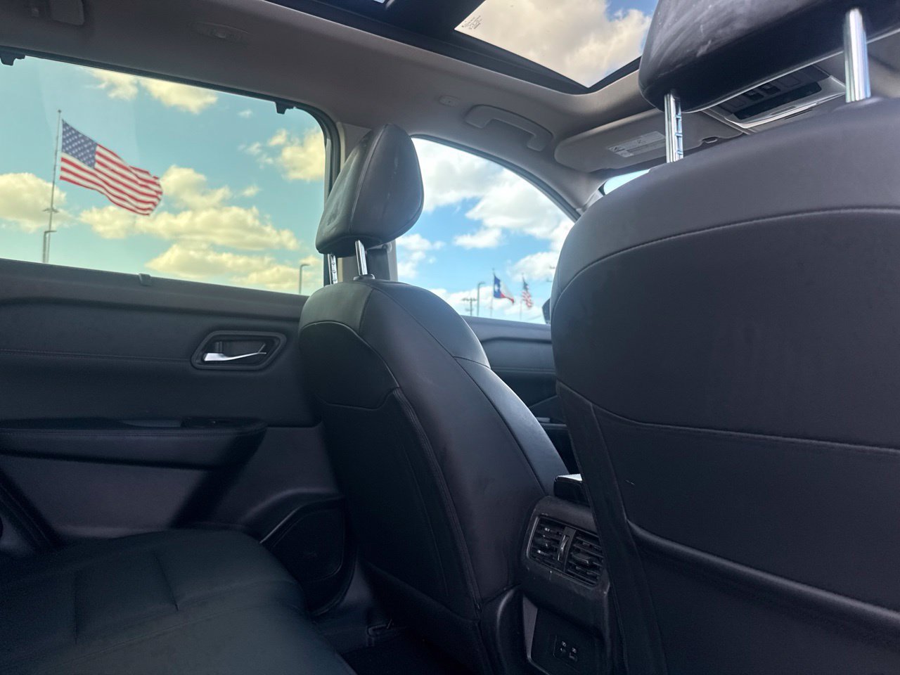 Certified 2023 Nissan Rogue SV w/ SV Premium B Package FWD image 38