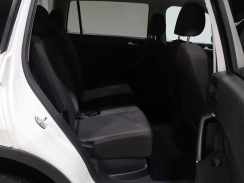 Used 2018 Volkswagen Tiguan S image 20