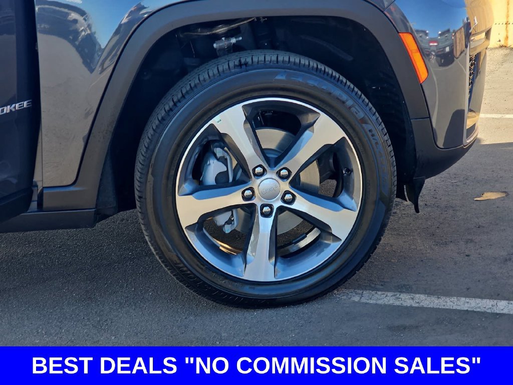 Used 2026 Jeep Grand Cherokee Limited AWD/4WD image 40