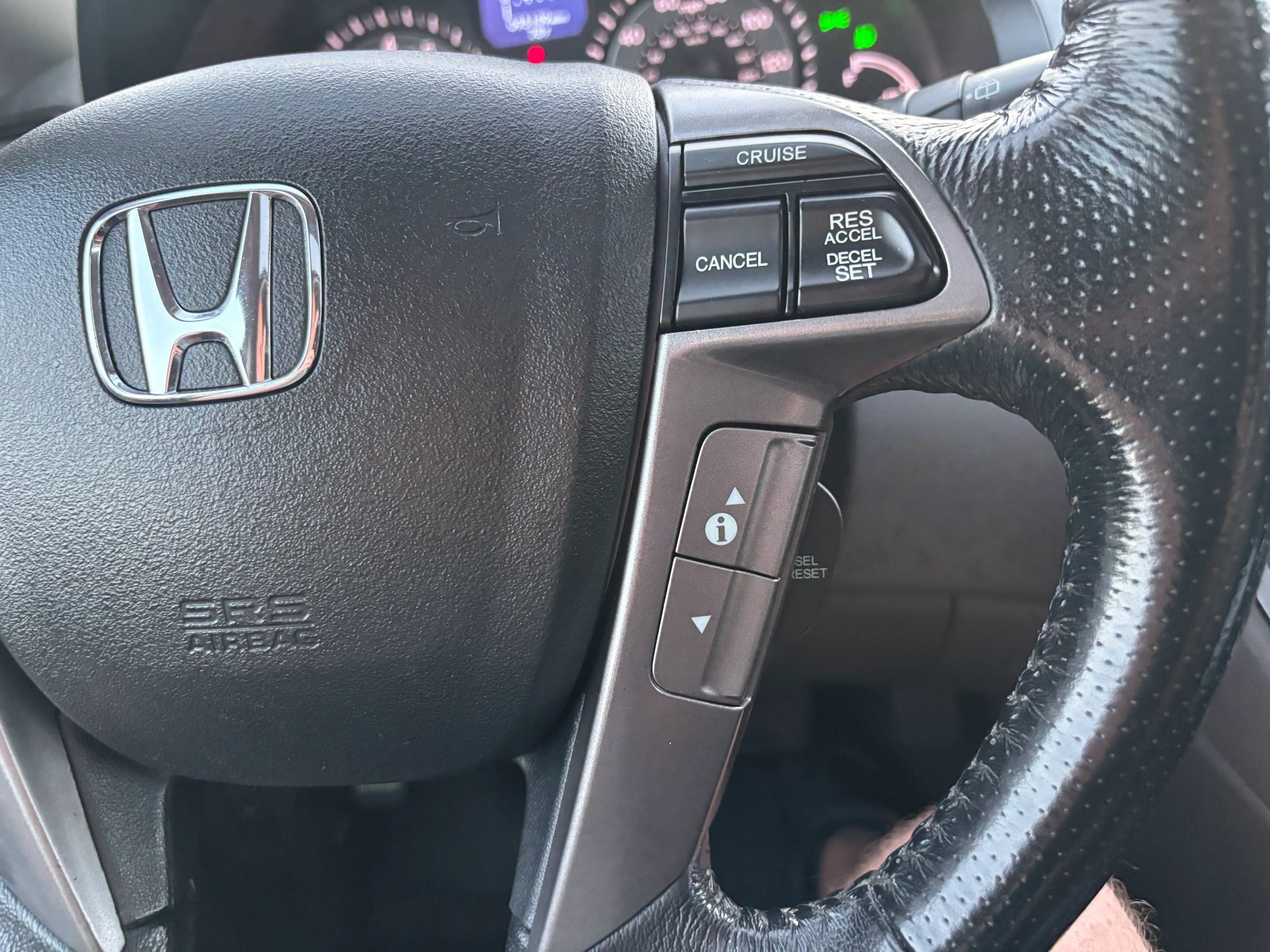 Used 2015 Honda Odyssey Touring image 23