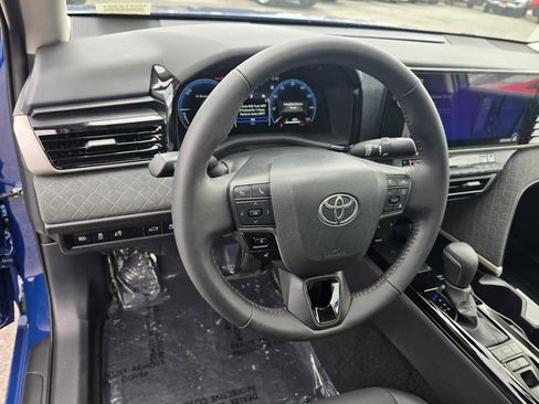 Used 2026 Toyota Camry XLE image 27