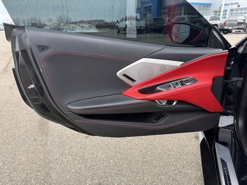 Used 2021 Chevrolet Corvette Stingray Premium Conv w/ Z51 Performance Package image 24