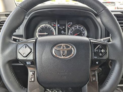 Used 2024 Toyota 4Runner TRD Off-Road image 18