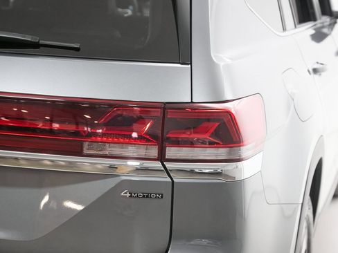 Used 2025 Volkswagen Atlas SE image 10