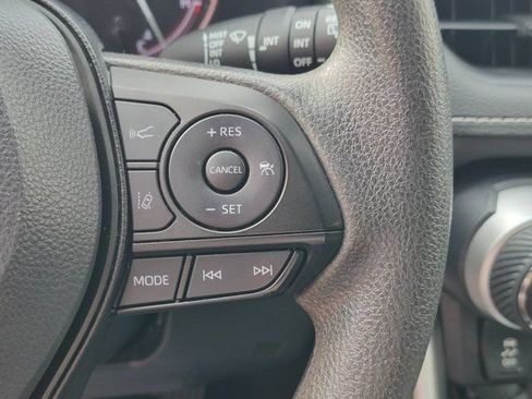 Used 2025 Toyota RAV4 XLE FWD image 24