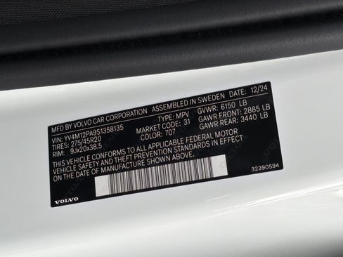 Used 2025 Volvo XC90 B5 Core AWD/4WD image 37