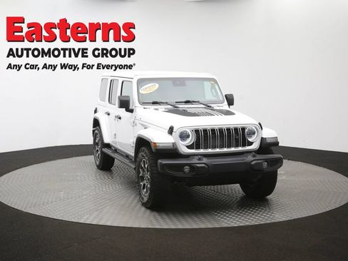 Used 2024 Jeep Wrangler Unlimited Sahara w/ Dual Top Group AWD/4WD image 50