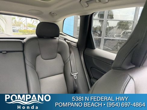 Used 2023 Volvo XC60 B5 Plus w/ Climate Package AWD/4WD image 18