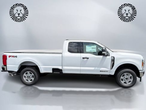 New 2026 Ford F250 XLT w/ FX4 Off-Road Package AWD/4WD image 5