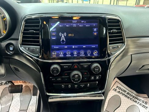 Used 2019 Jeep Grand Cherokee Altitude image 30