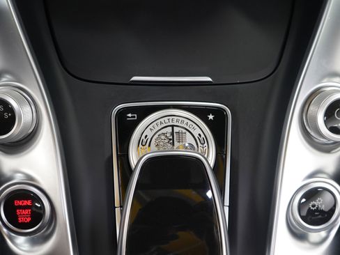 Used 2019 Mercedes-Benz AMG GT Roadster image 19