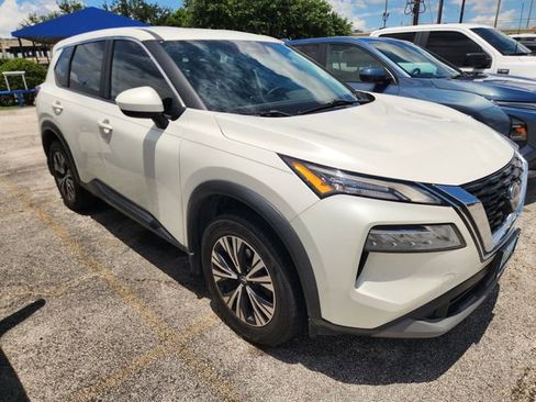 Used 2023 Nissan Rogue SV FWD image 1