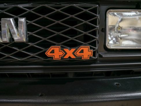 Used 1986 Nissan Pickup 4x4 King Cab image 22