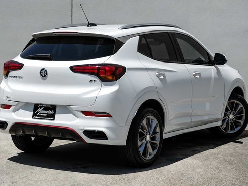Used 2022 Buick Encore GX Select w/ Sport Touring Package FWD image 8