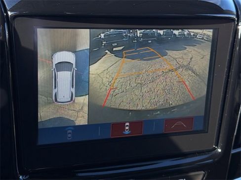 Used 2018 Chevrolet Traverse LT image 19