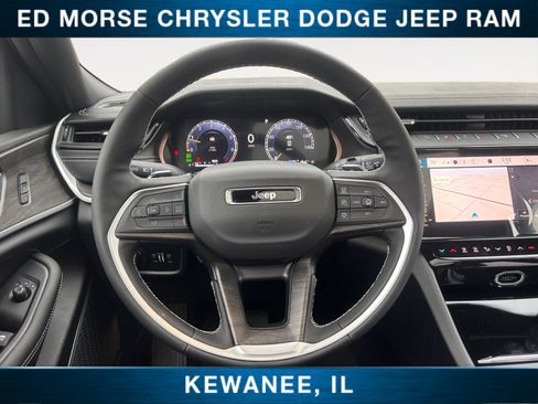 New 2026 Jeep Grand Cherokee Limited AWD/4WD image 12