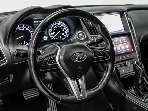 Used 2017 INFINITI Q60 Red Sport 400 RWD image 23