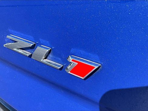 Used 2021 Chevrolet Camaro ZL1 RWD image 9