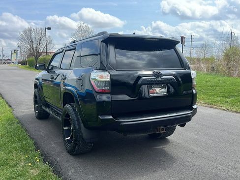 Used 2014 Toyota 4Runner Trail Premium AWD/4WD image 7
