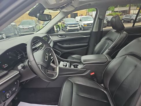 Used 2024 Jeep Grand Cherokee Limited 4xe image 16