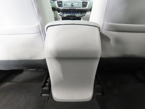 Used 2017 Honda Accord LX image 31