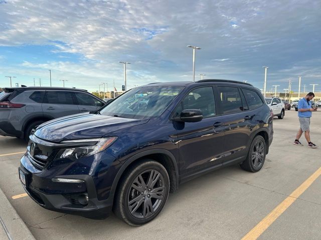 Used 2022 Honda Pilot Sport image 3