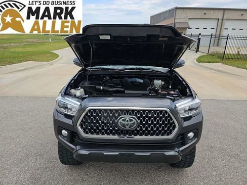 Used 2019 Toyota Tacoma TRD Off-Road AWD/4WD image 29