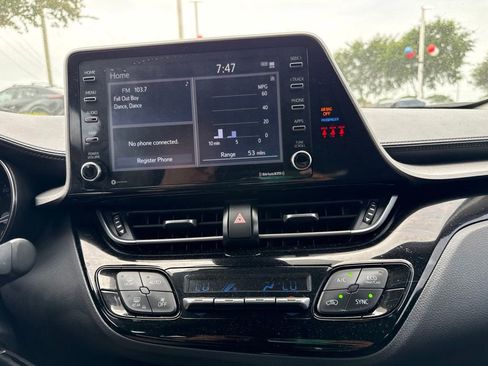 Used 2021 Toyota C-HR LE FWD image 12