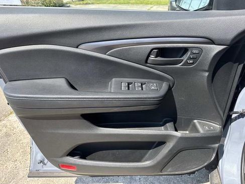 Used 2022 Honda Passport EX-L image 17