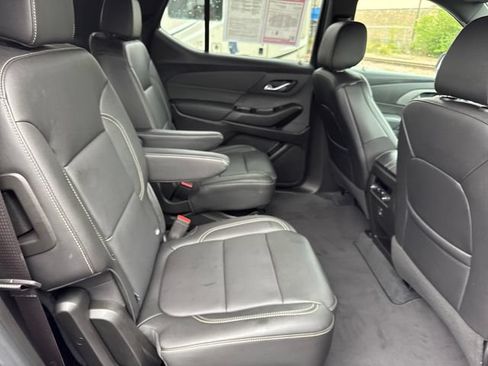 Used 2023 Chevrolet Traverse LT AWD/4WD image 32