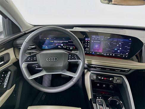 Used 2025 Audi Q5 Prestige image 19