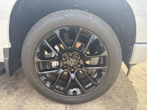 New 2026 Chevrolet Silverado 1500 High Country w/ High Country Premium Package image 13