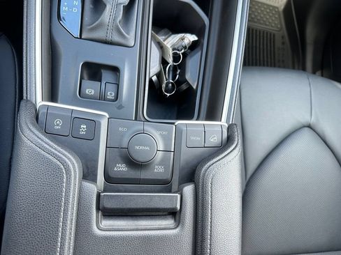 Used 2025 Toyota Grand Highlander AWD image 15