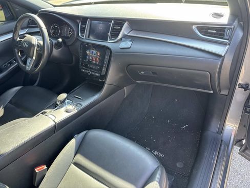 Used 2021 INFINITI QX50 Luxe w/ Appearance Package image 13