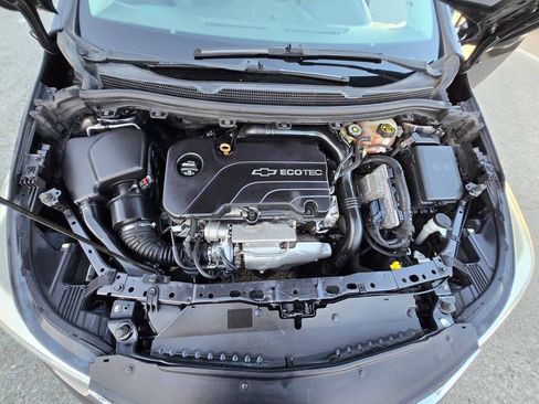 Used 2017 Chevrolet Cruze LT FWD image 40