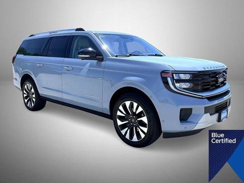 Certified 2025 Ford Expedition Max Platinum w/ Driver's Package AWD/4WD image 3