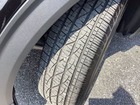 Used 2023 Ford Explorer XLT w/ Equipment Group 202A AWD/4WD image 10