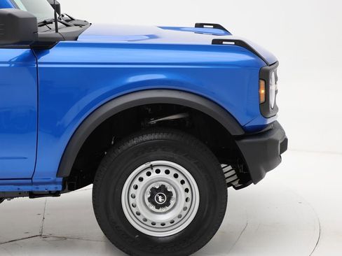 New 2025 Ford Bronco 2-Door image 3