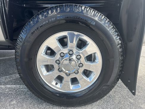 Used 2014 GMC Sierra 2500 Denali w/ Suspension Package, Off-Road image 36