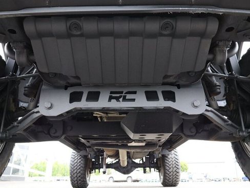 Used 2025 GMC Sierra 3500 AT4 w/ AT4 Premium Plus Package AWD/4WD image 13