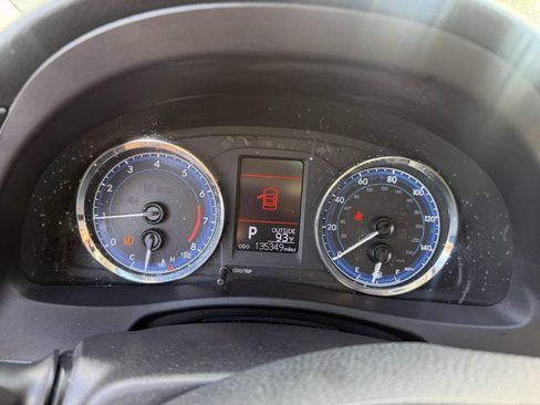 Used 2019 Toyota Corolla LE FWD image 15
