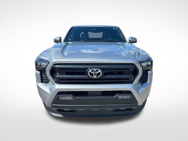 Used 2025 Toyota Tacoma SR5 AWD/4WD image 2