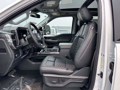 New 2026 Ford F250 Lariat w/ Black Appearance Package AWD/4WD image 13